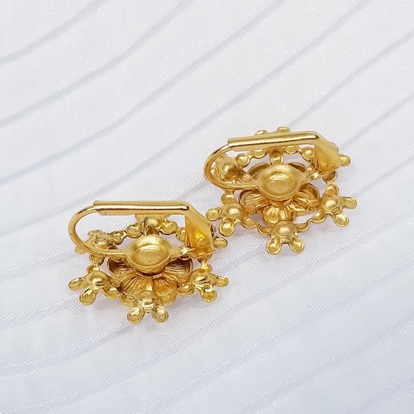 Express Floral Lever Back Pierced Earrings - New - Picture 3 of 6